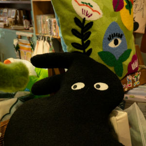 Cushion Medium Brass