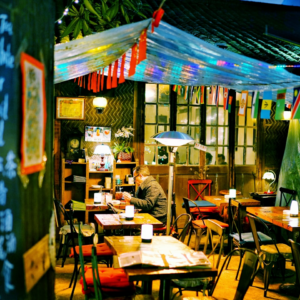 Table Large Motorola Cushion