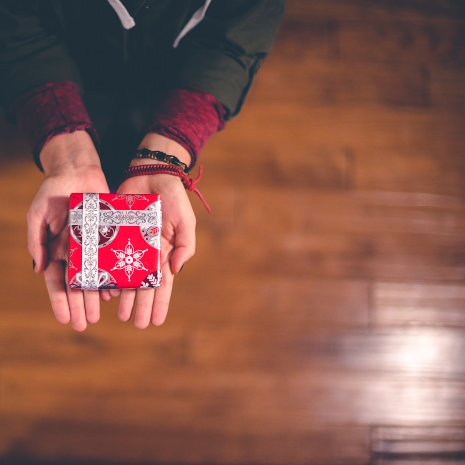 Apple Gift Microwave